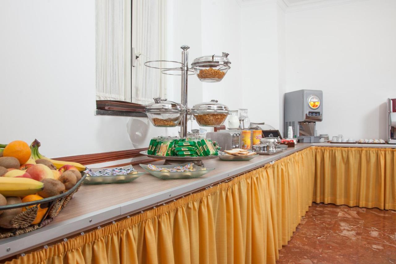 Hotel Cesare 14 Bed & Breakfast Napoli