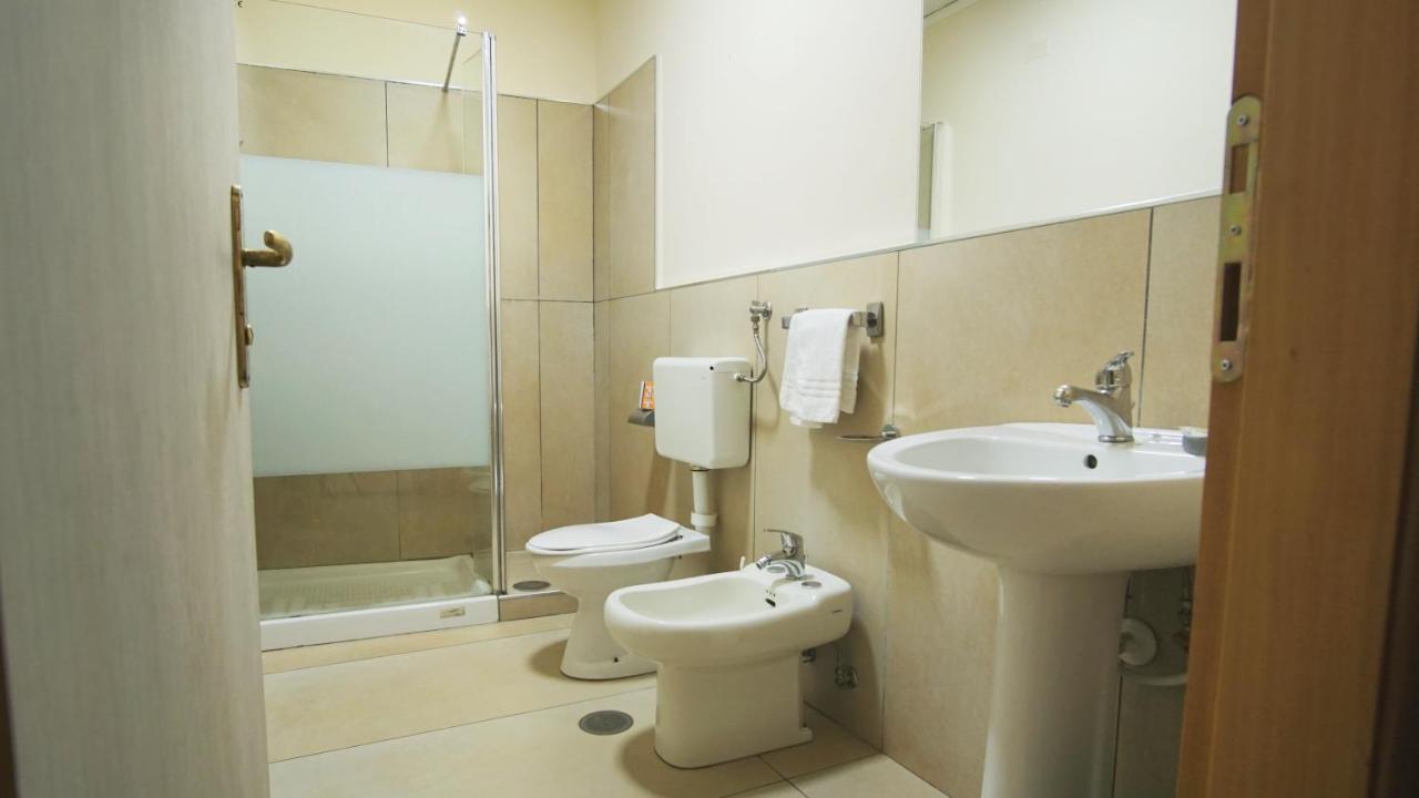 Hotel Cesare 14 *